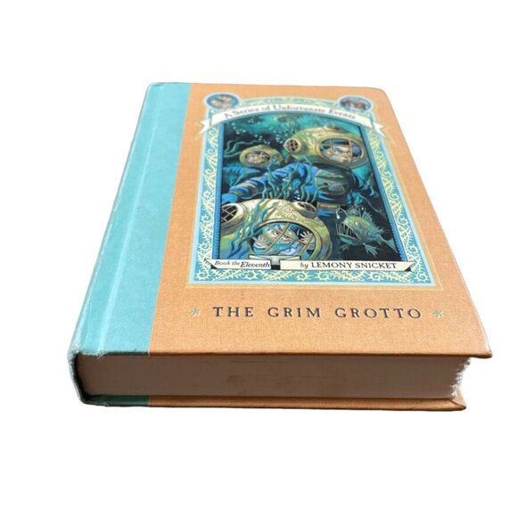 The Grim Grotto Lemony Snicket Book 11 A Series of Unfortunate Events u 2004 - Picture 4 of 11